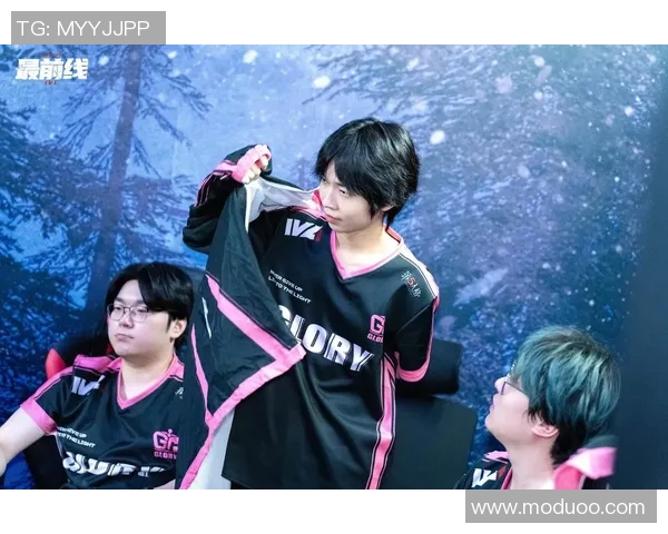 和平精英深度解析：探讨FPX战队在游戏中的战术意识与团队配合